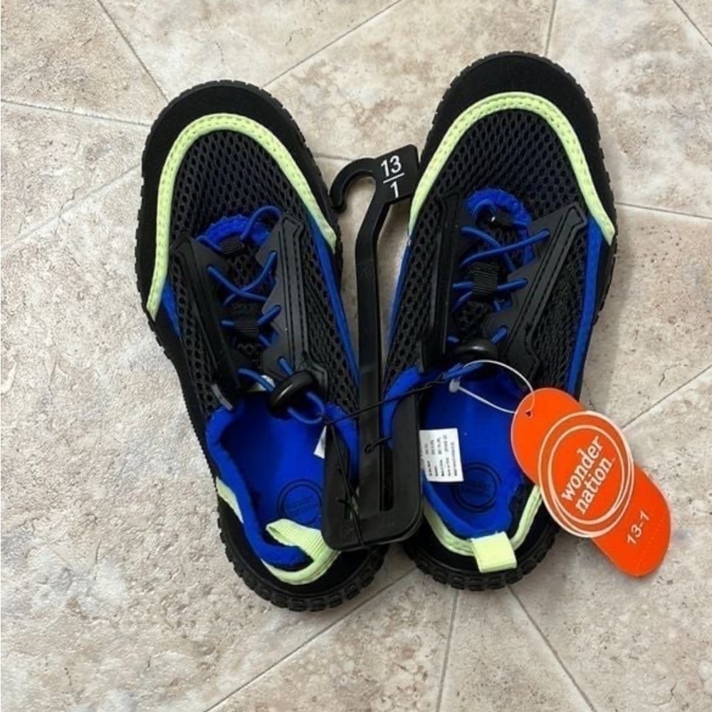 Boys Water shoes size 13/1